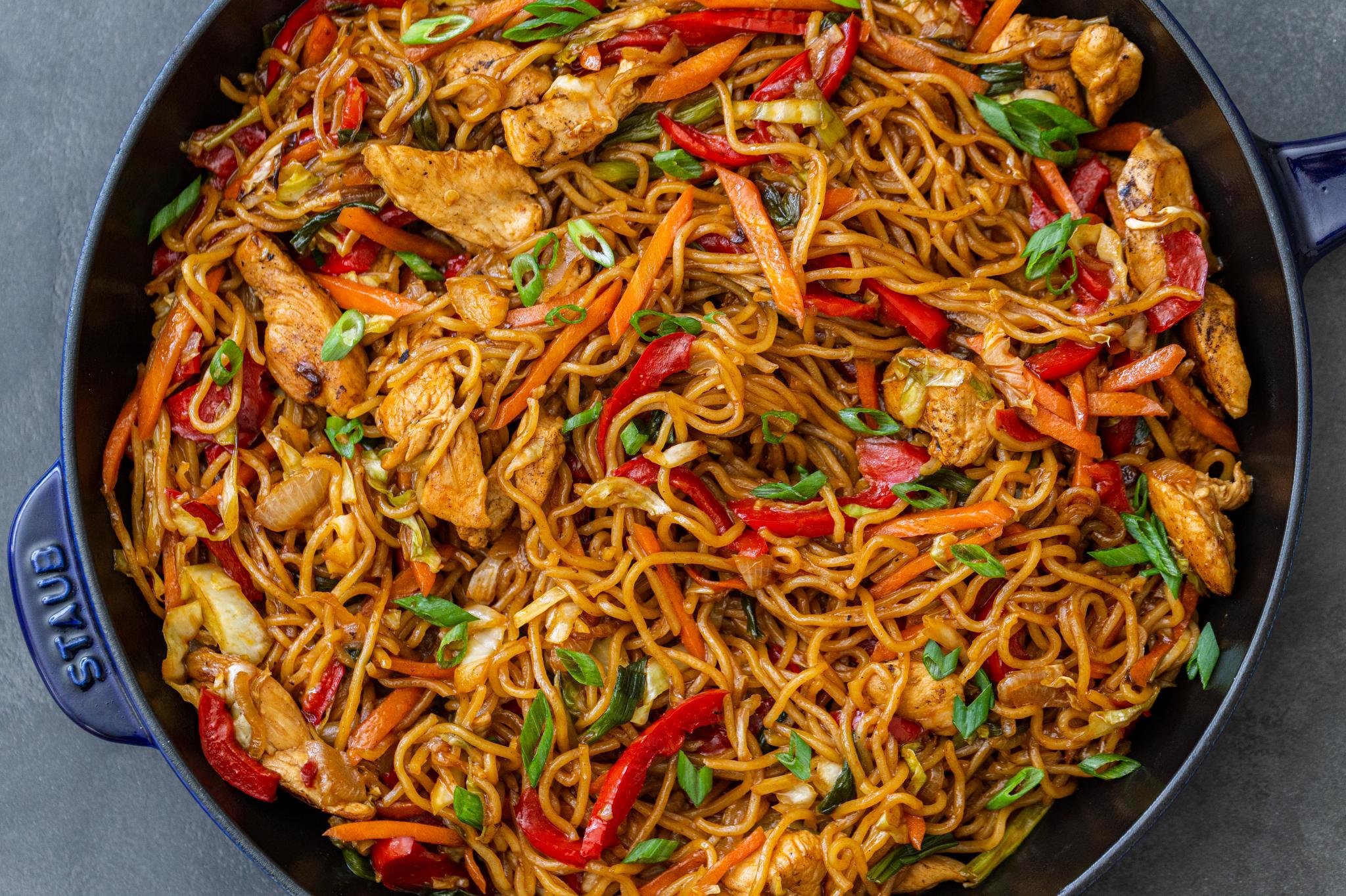 Simple Yakisoba Noodles Recipe - Momsdish