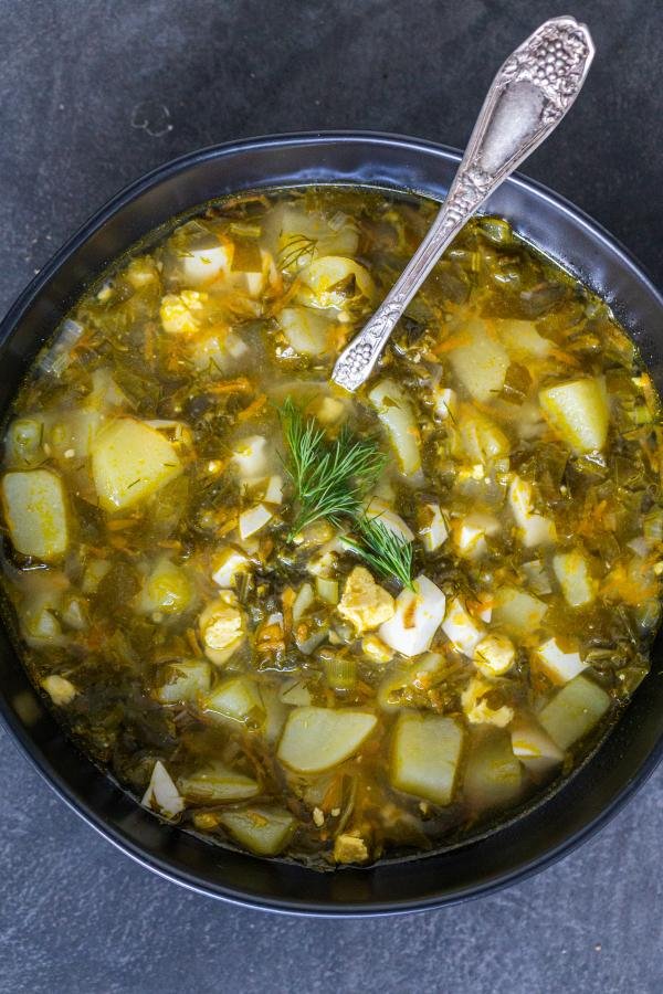 a bowl with sorrel soup