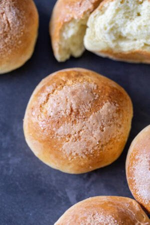 Baked cottage cheese buns