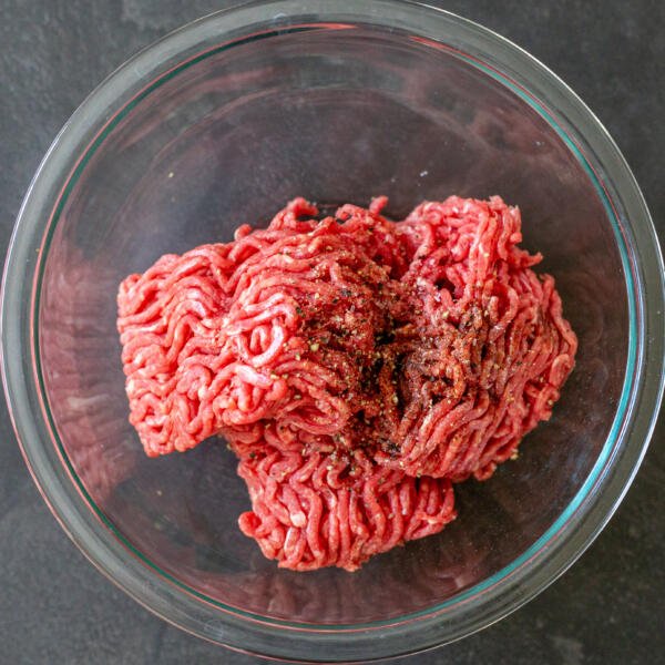Ground beef with seasoning