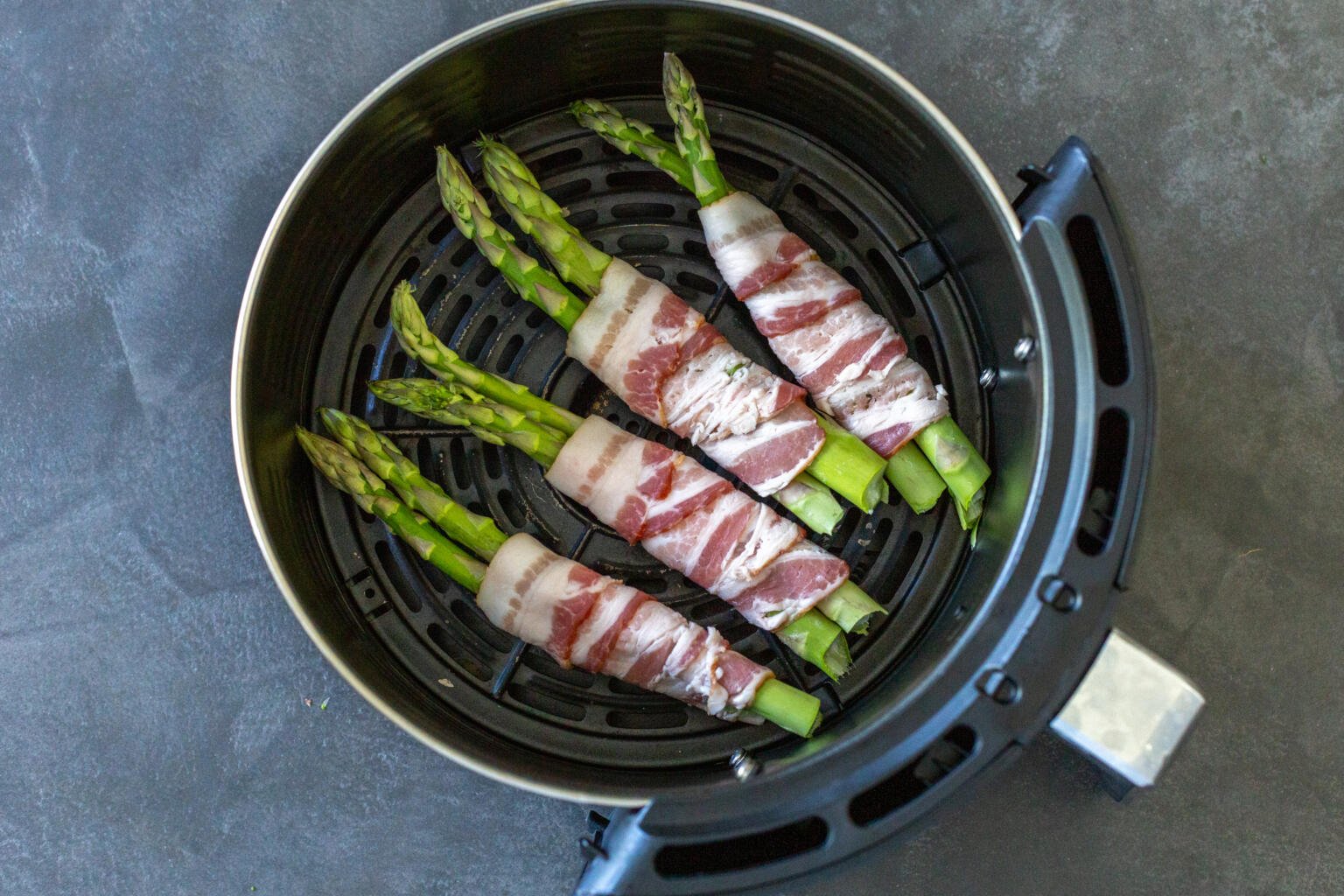 Bacon Wrapped Asparagus (Extra Easy) - Momsdish