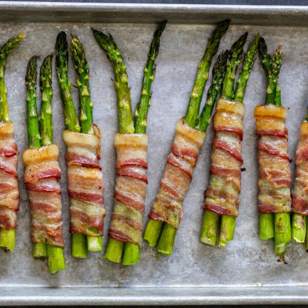 Baked asparagus with bacon wrapped