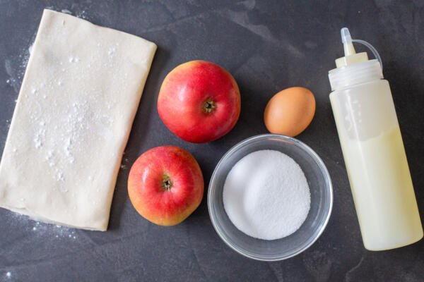 Ingredients for apple tarts