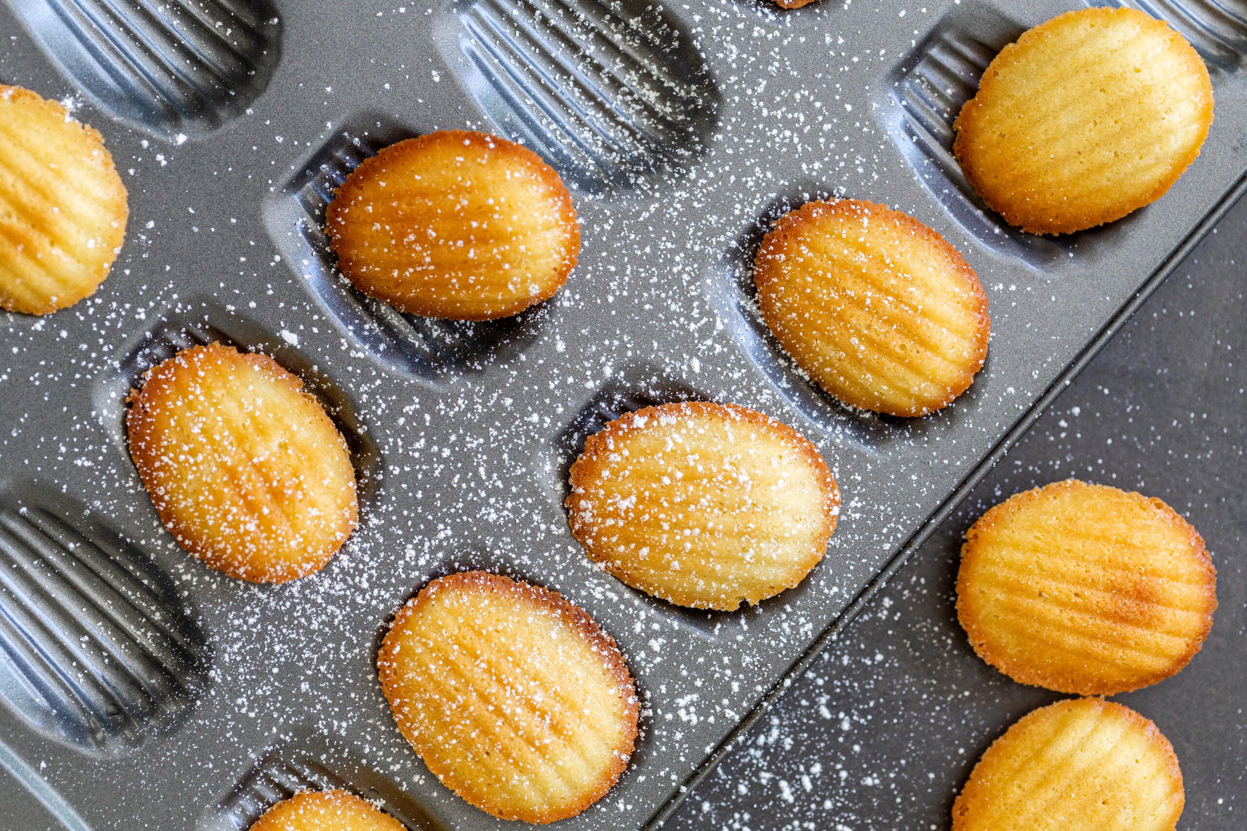 Classic French Madeleine Cookies - Momsdish
