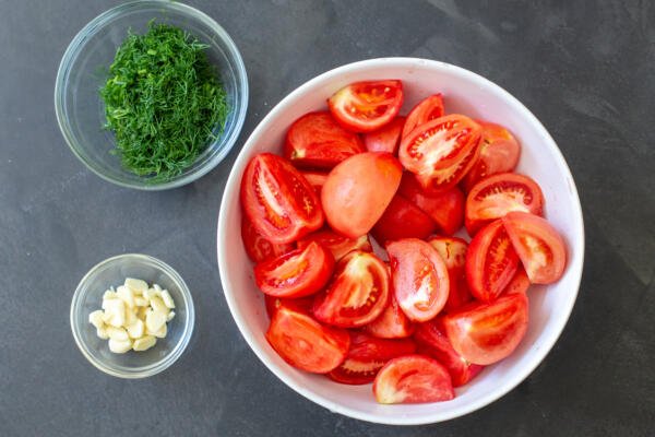 tomatoes, dill and garlic