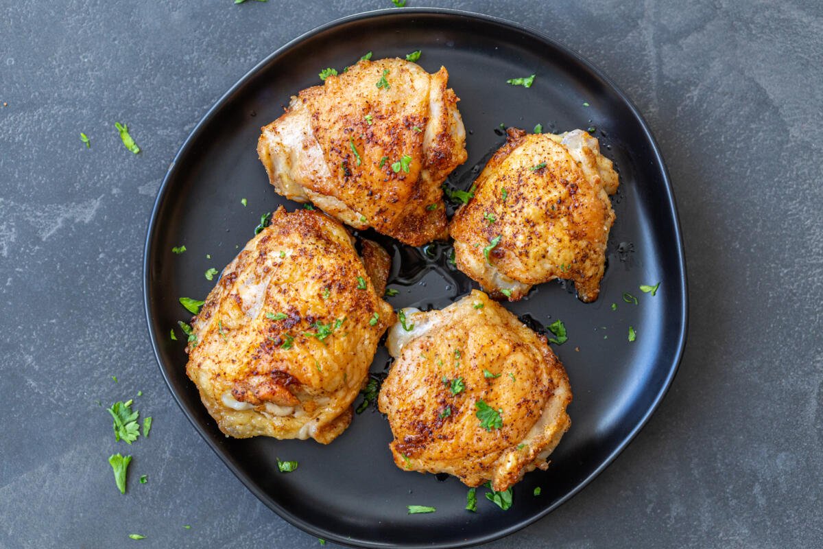 how many calories in air fryer chicken thigh