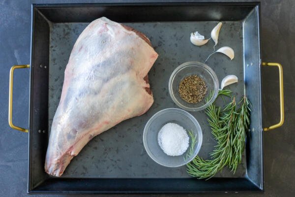 Ingredients for baked leg of lamb