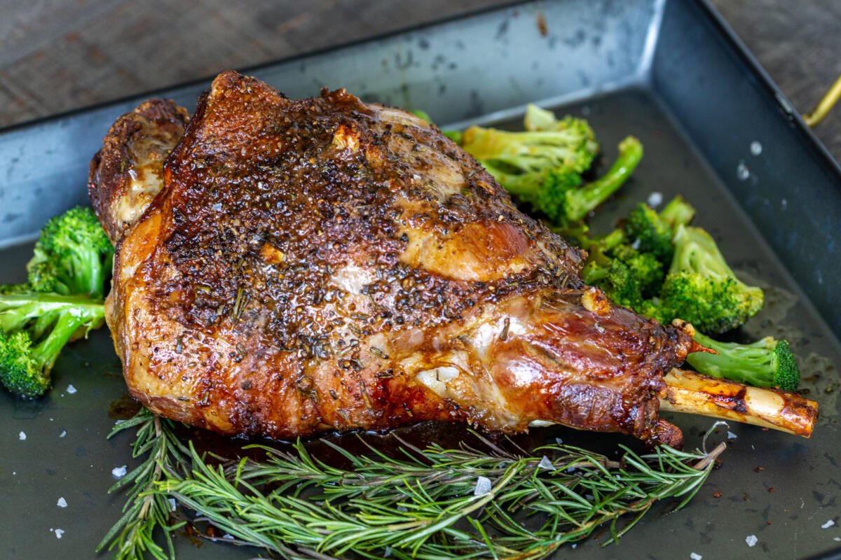 leg-of-lamb-the-easy-way-momsdish