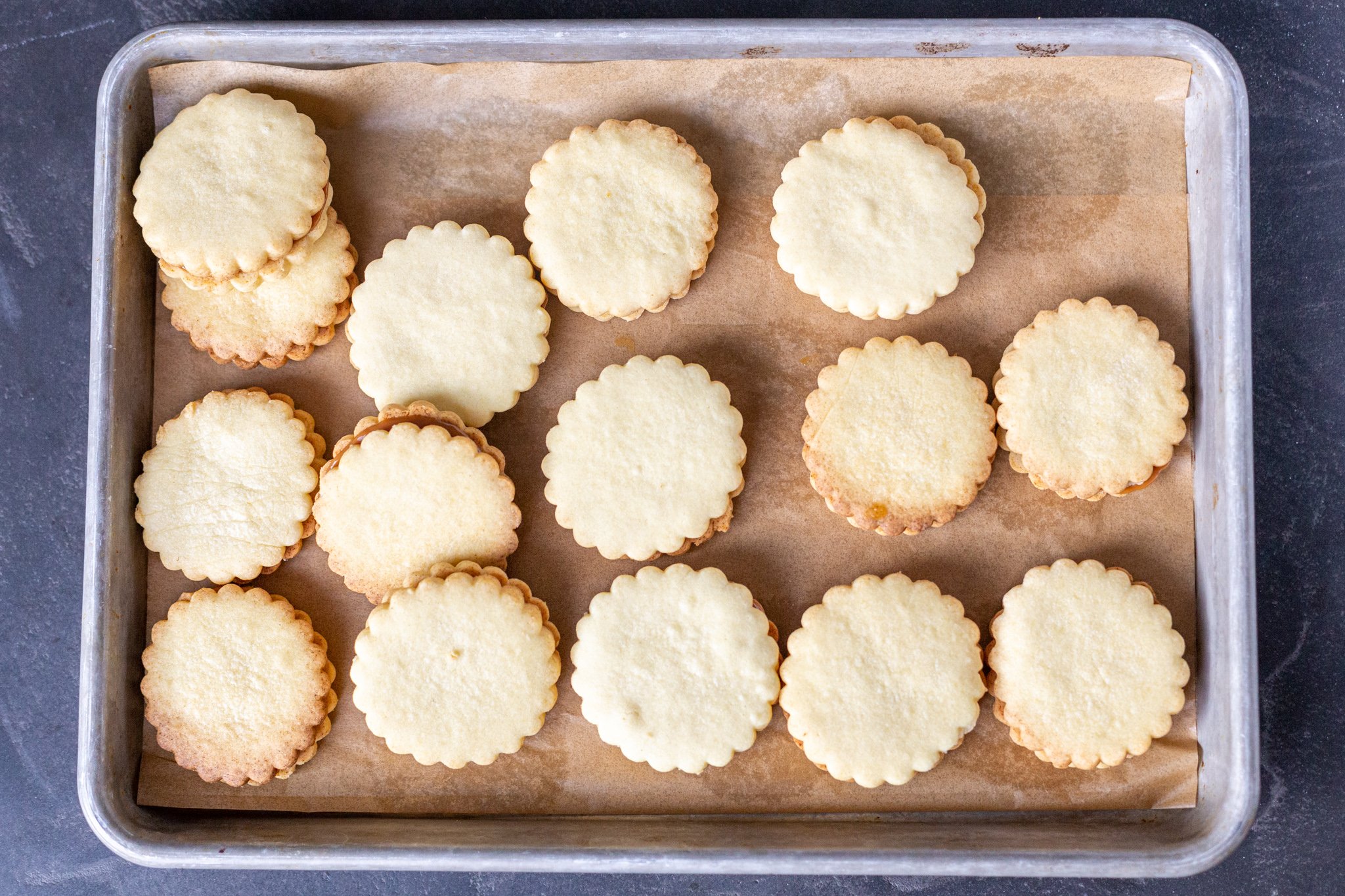 Dulce De Leche Sandwich Cookies - Momsdish