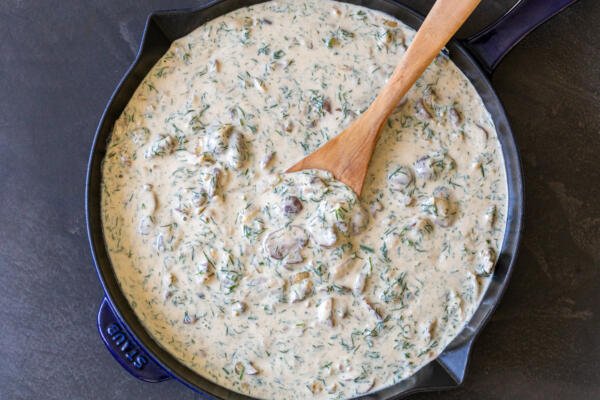 Mushroom gravy in a pan