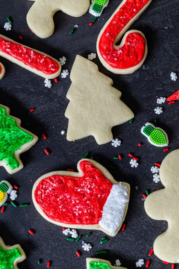 Sugar cookies with Christmas decorations 