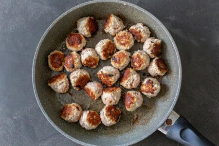 Swedish Meatballs (Ikea Copycat) - Momsdish