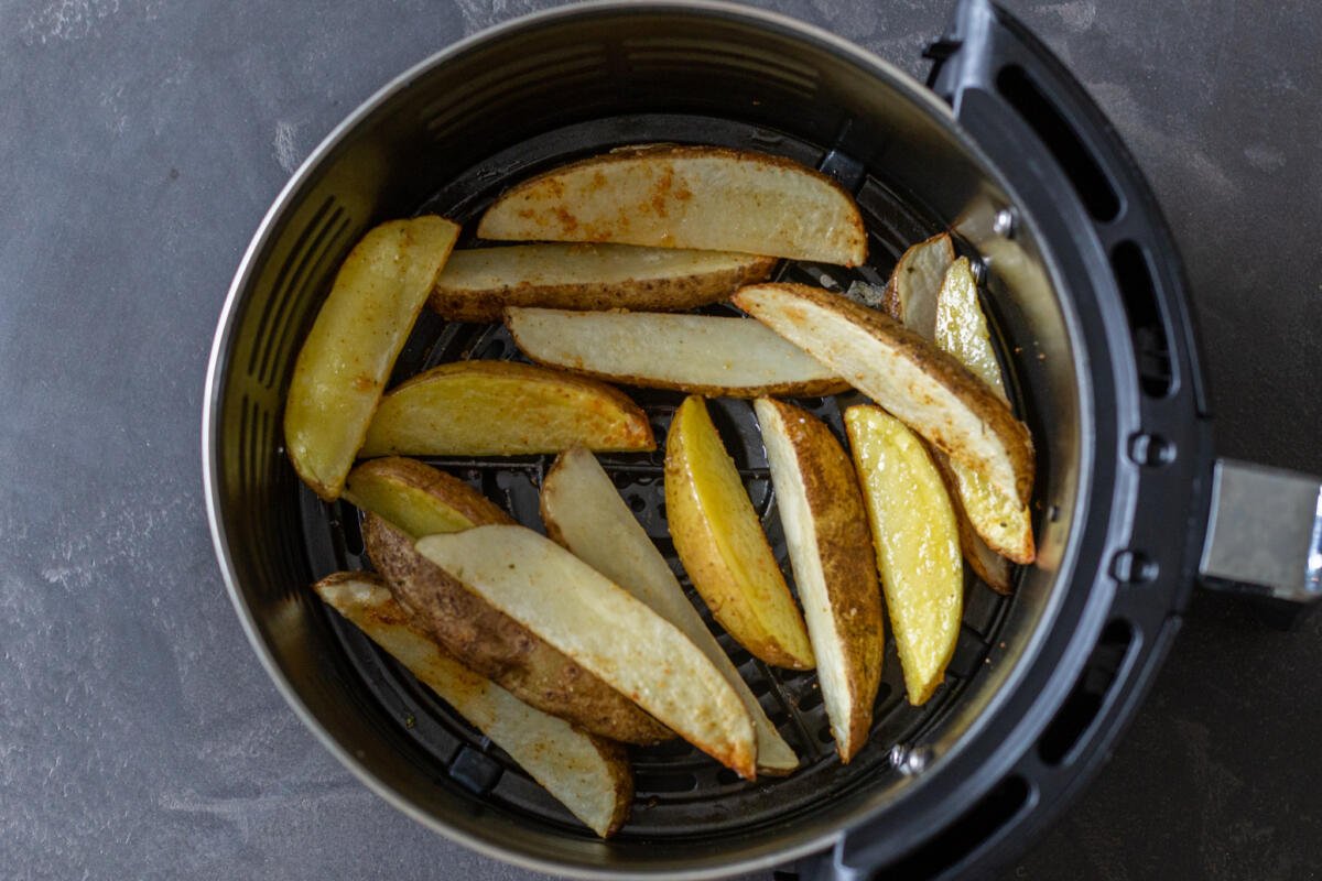 Air Fryer Potato Wedges (Extra Crispy) Momsdish