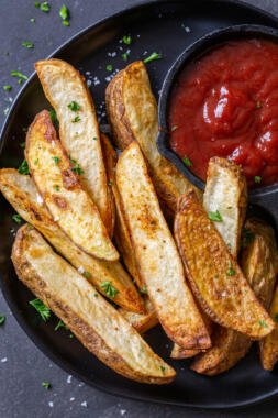 Air Fryer Potato Wedges (Extra Crispy) - Momsdish