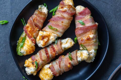 Air Fryer jalapeno Poppers on a plate