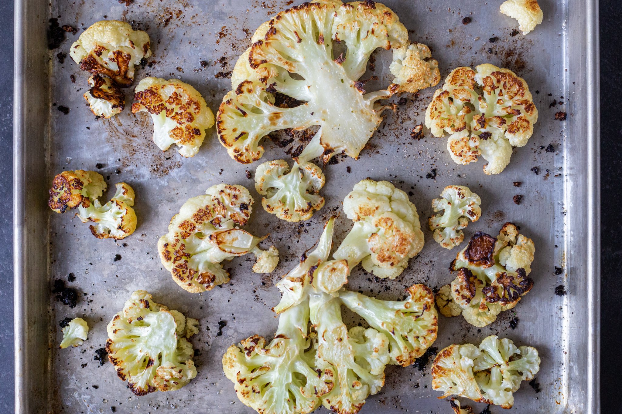 Roasted Cauliflower Steaks (4 Ingredients) - Momsdish