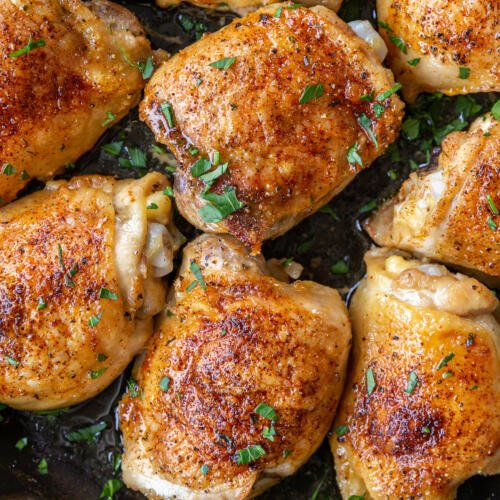 https://cdn.momsdish.com/wp-content/uploads/2021/03/Crispy-Baked-Chicken-Thighs-08-500x500.jpg