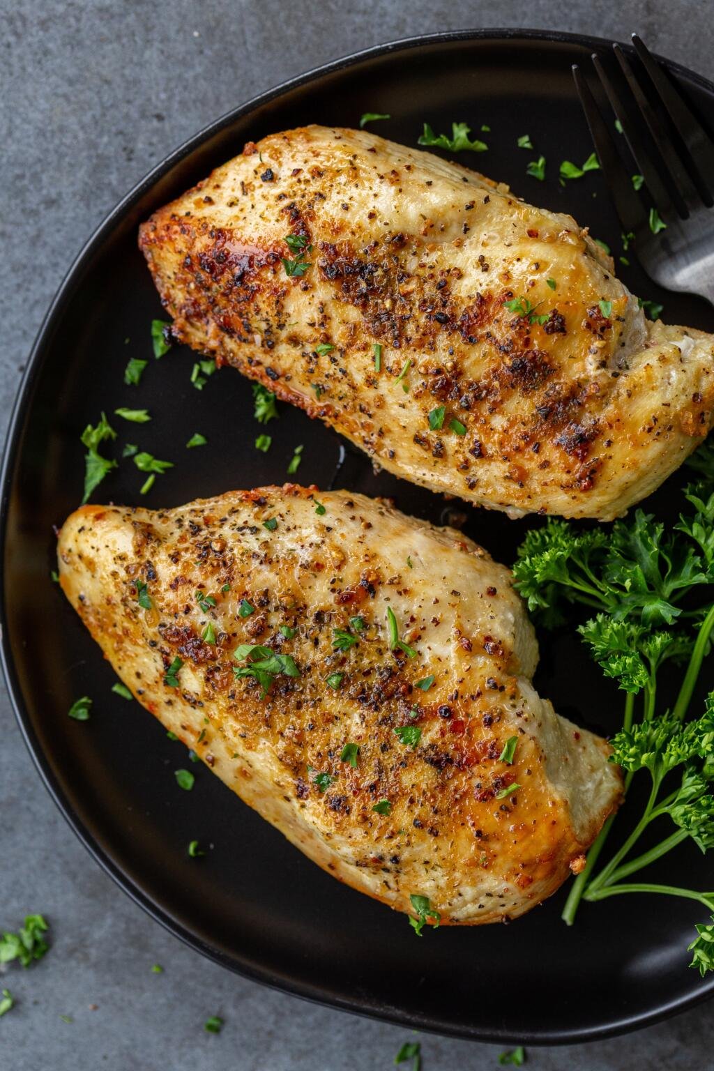 Air Fryer Chicken Thighs (Only 3 Ingredients) Momsdish