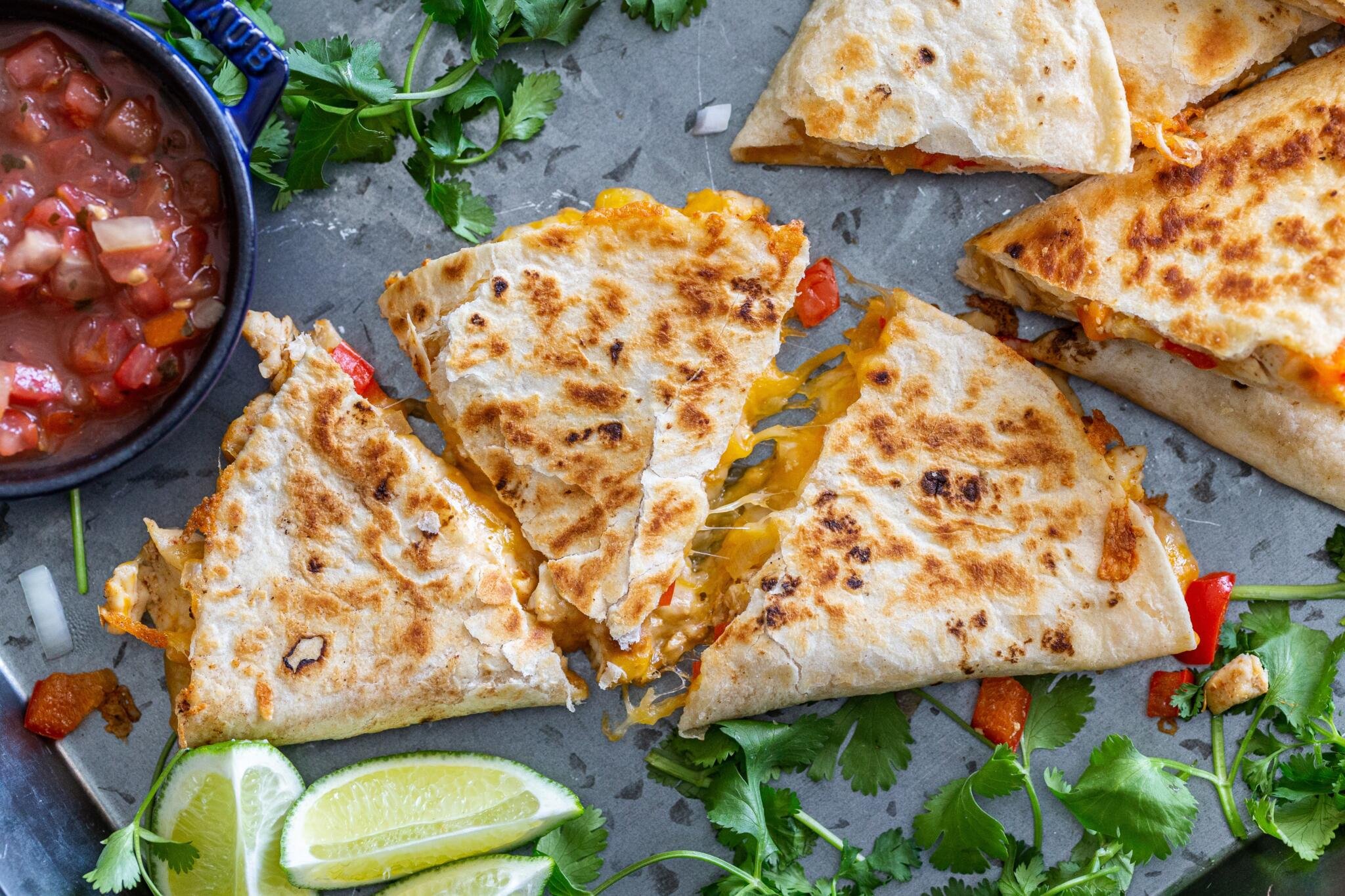 Easy Chicken Quesadillas (Fajita Style) Momsdish