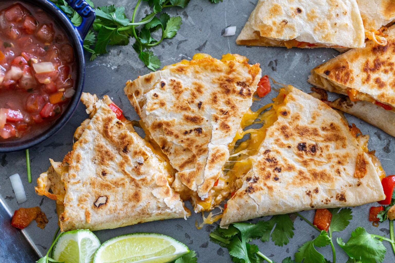 Easy Chicken Quesadillas (Fajita Style) Momsdish