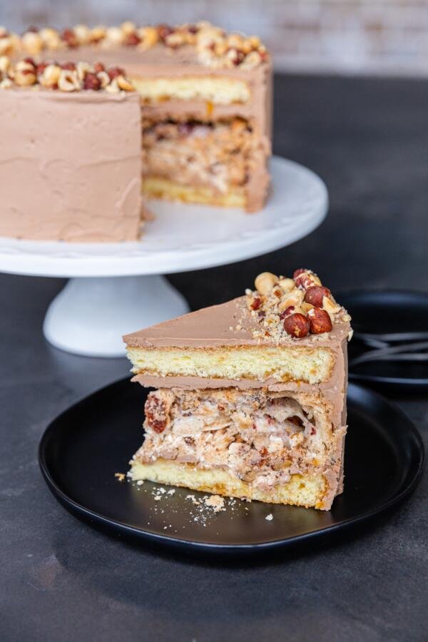 Russian Honey Cake Medovik (8 Layer Cake)