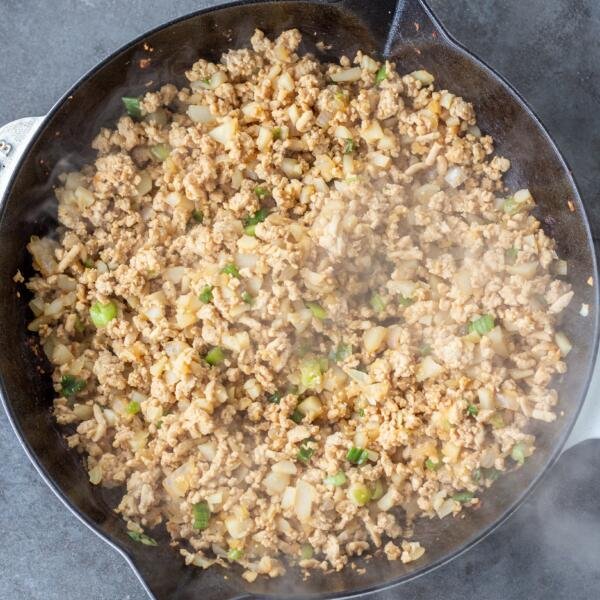 Cooked chicken filling for lettuce wraps
