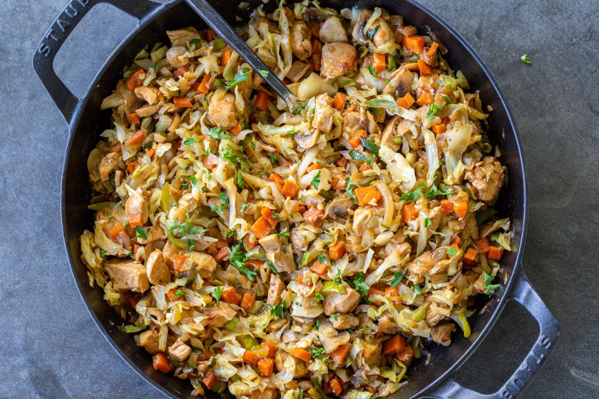 Comforting Braised Cabbage with Chicken - Momsdish