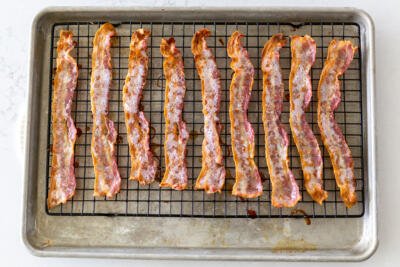 baked bacon on a wire rack