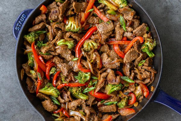 30-minute-steak-stir-fry-recipe-one-pan-momsdish