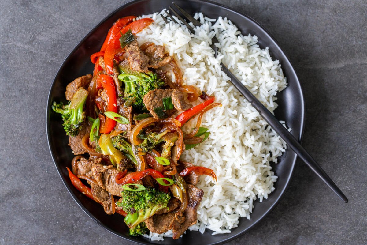 30Minute Steak Stir Fry Recipe (One Pan!) Momsdish