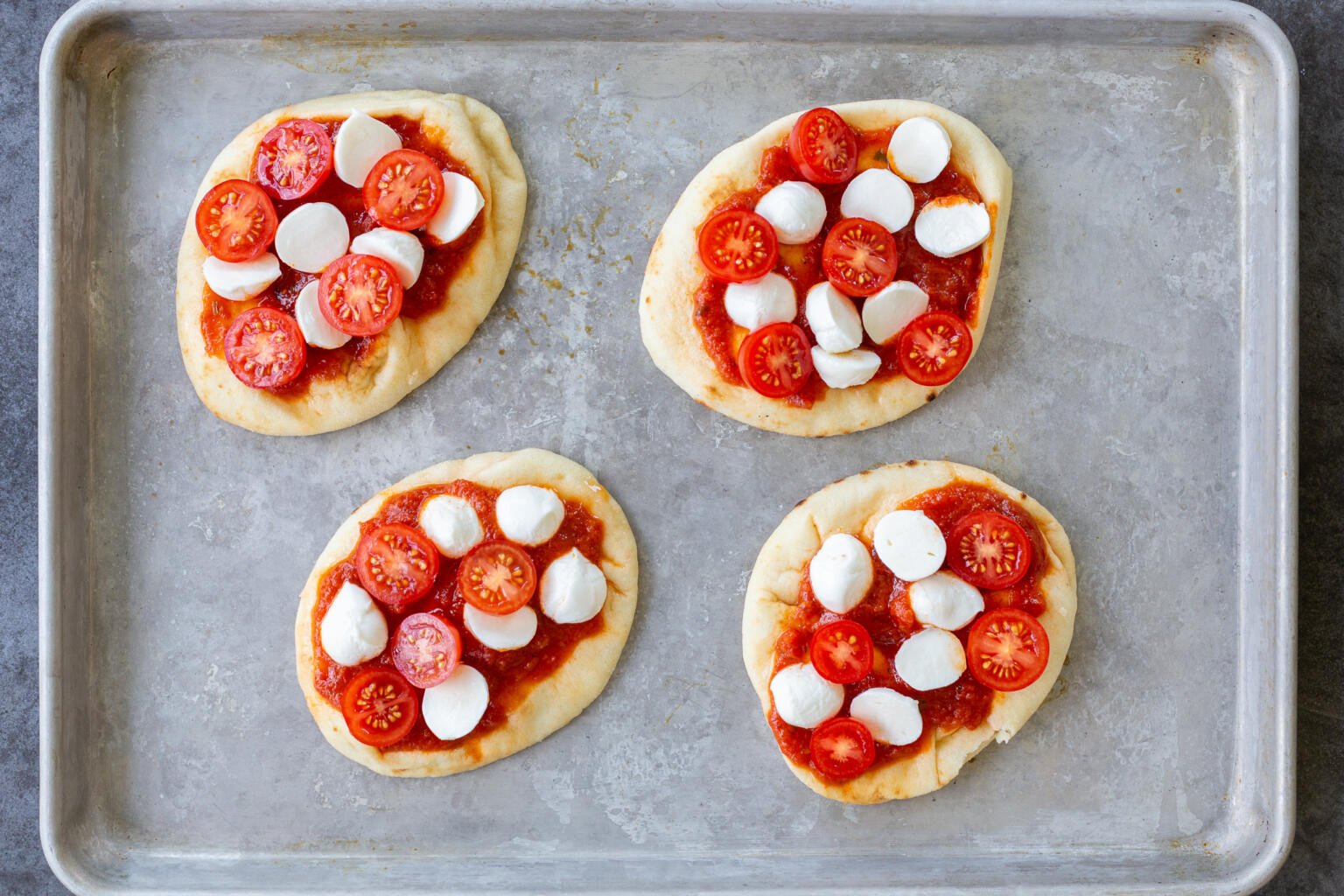 5 Minute Margherita Flatbread Pizza Momsdish