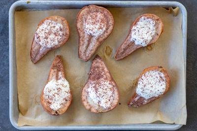 Pears filled with ricotta and chocolate