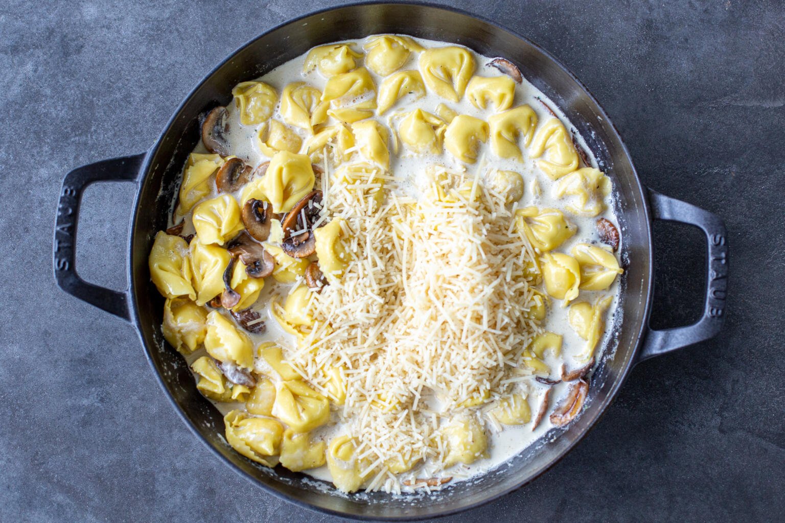 Creamy Mushroom Tortellini (One Pan) Momsdish