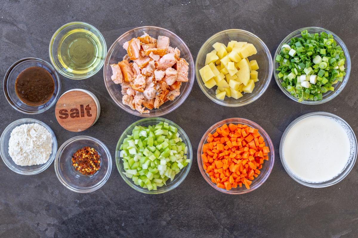 Easy Salmon Chowder Recipe - Momsdish