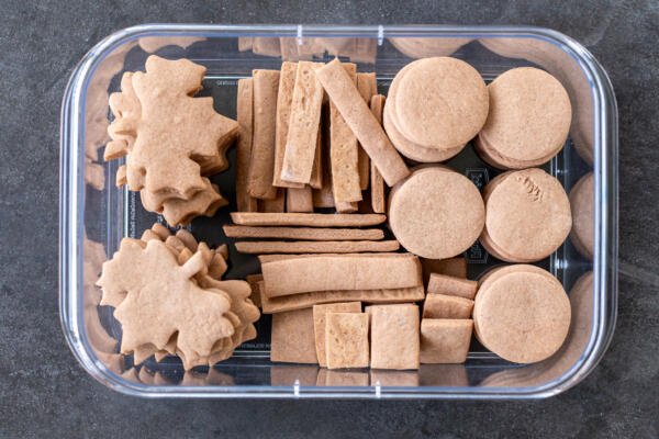 SUgar cookies in a box