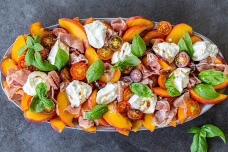 Tomato Peach Burrata Salad Recipe (15 Minutes Only) - Momsdish