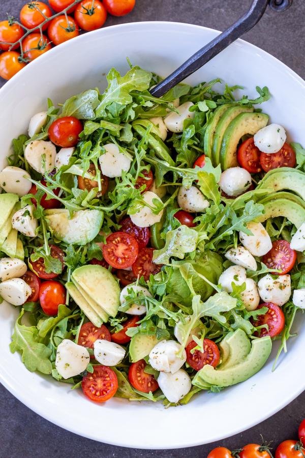 Arugula Caprese Salad in a bowl 