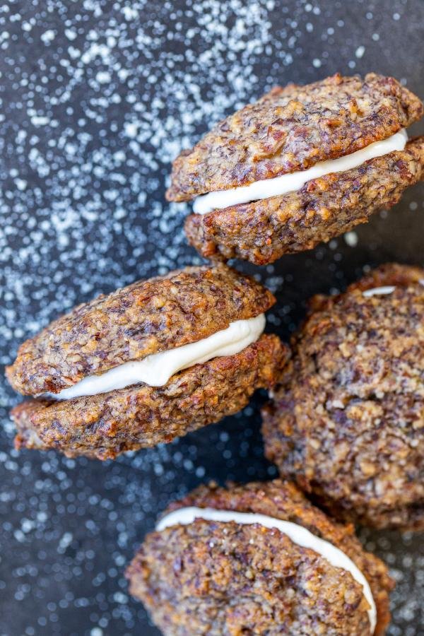 Banana Almond Whoopie Pies 