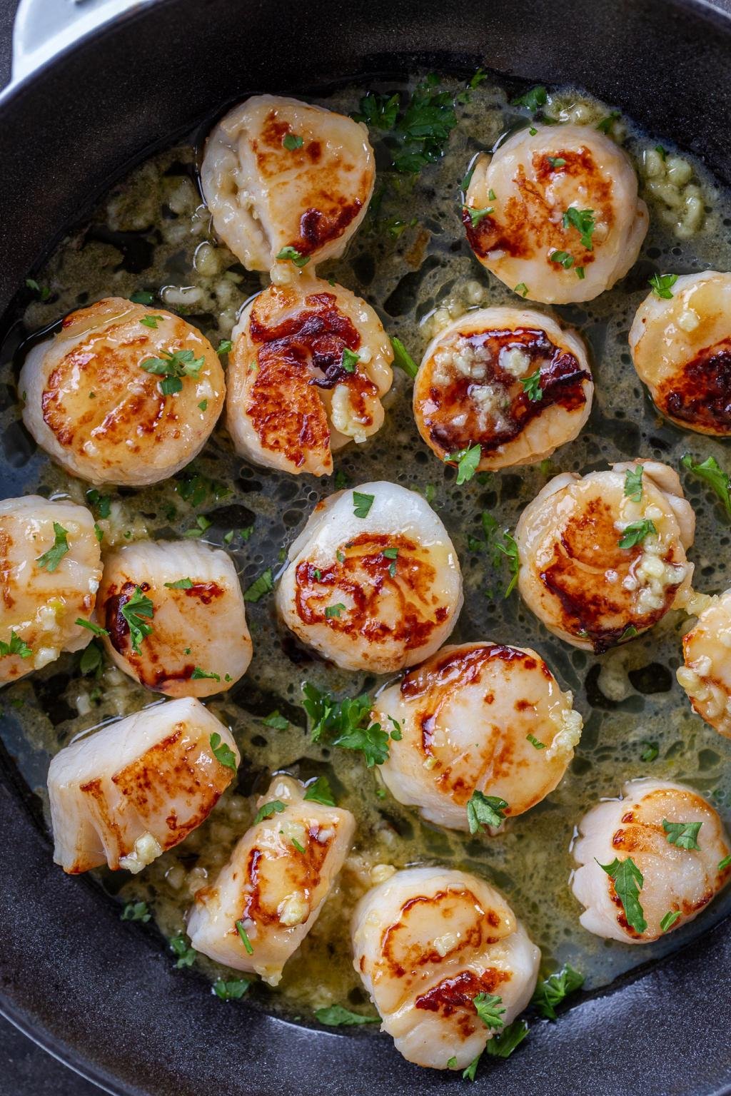 10 Minute Pan-Seared Butter Scallops - Momsdish