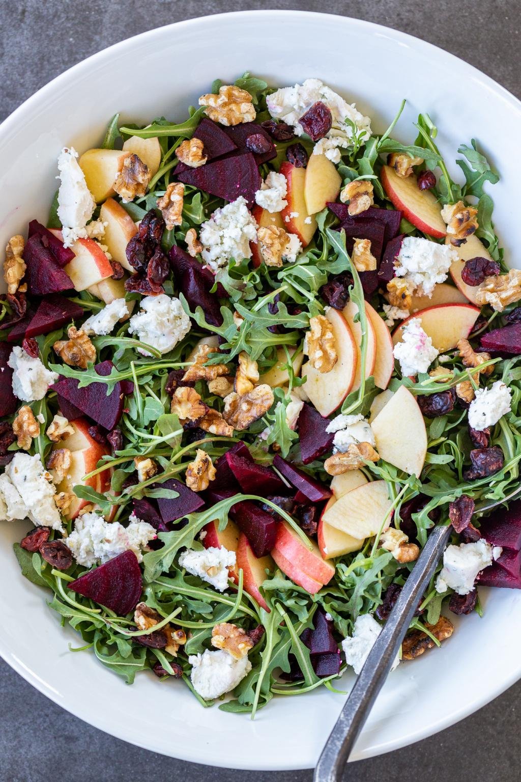 Beet and Goat Cheese Arugula Salad - Momsdish