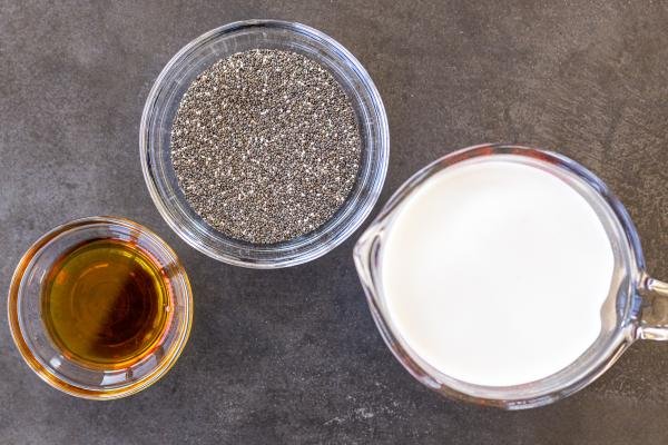 Ingredients for chia pudding