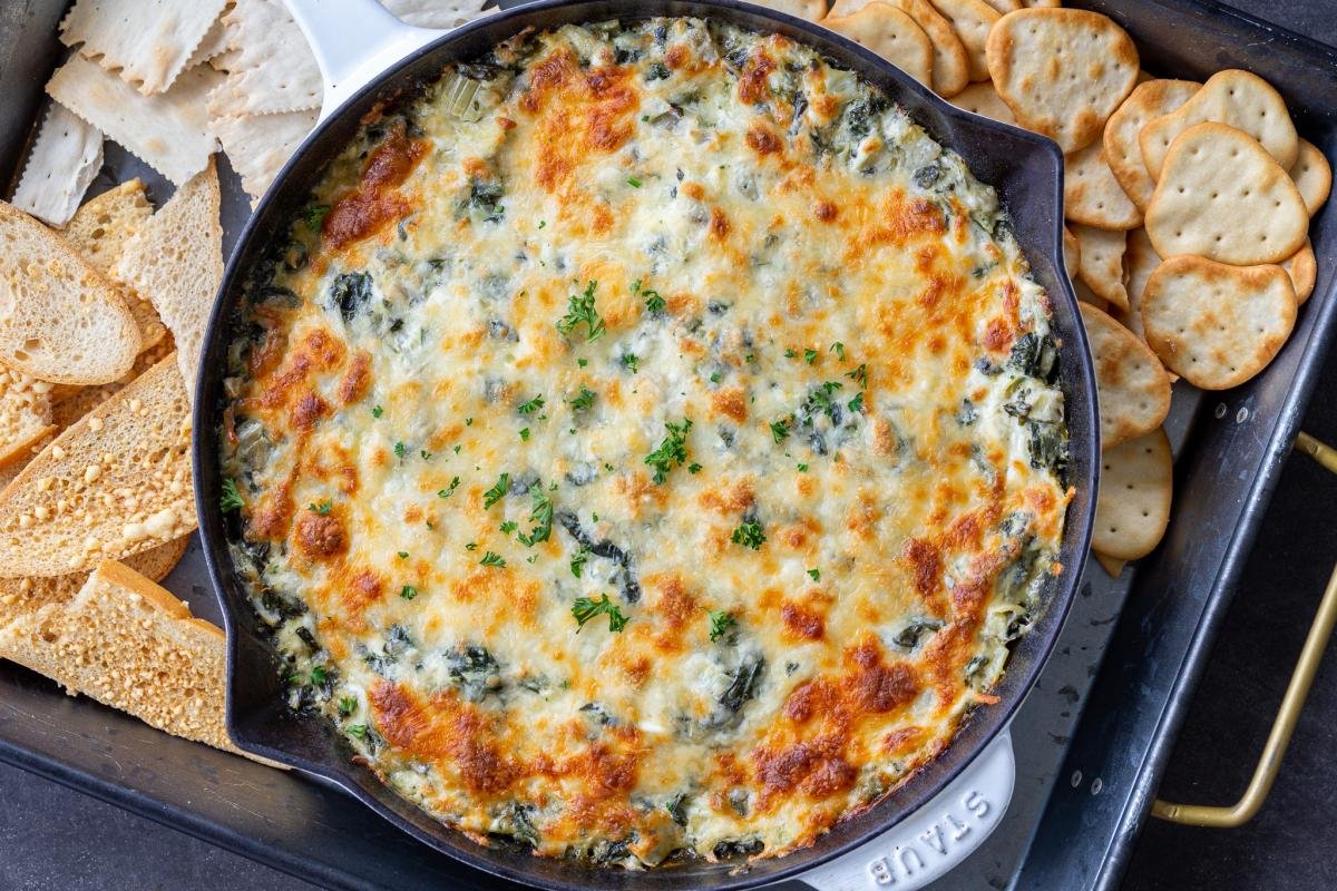 Crazy Easy Spinach Artichoke Dip - Momsdish