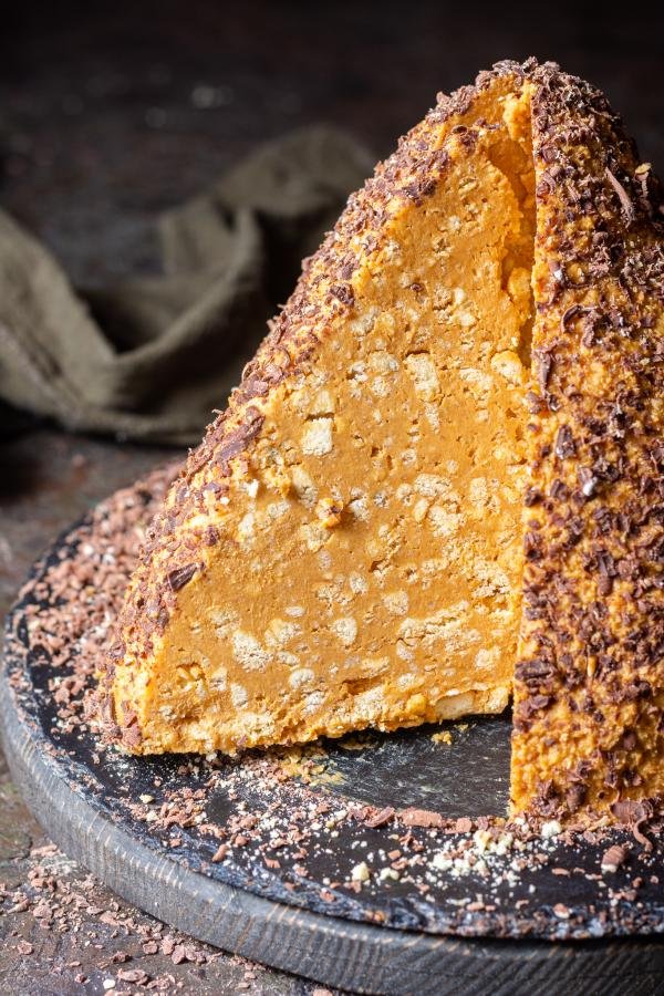 Anthill Cake on a serving tray