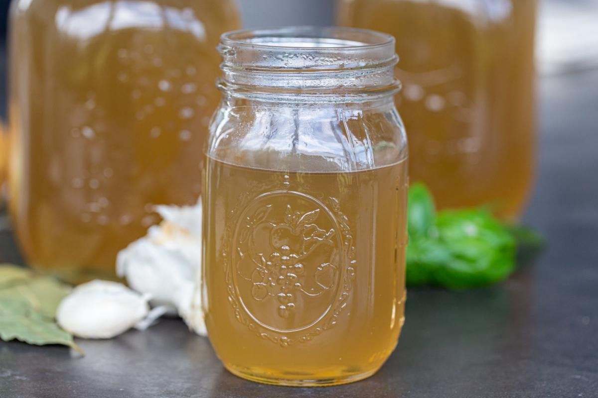 The Best Bone Broth Recipe - Momsdish