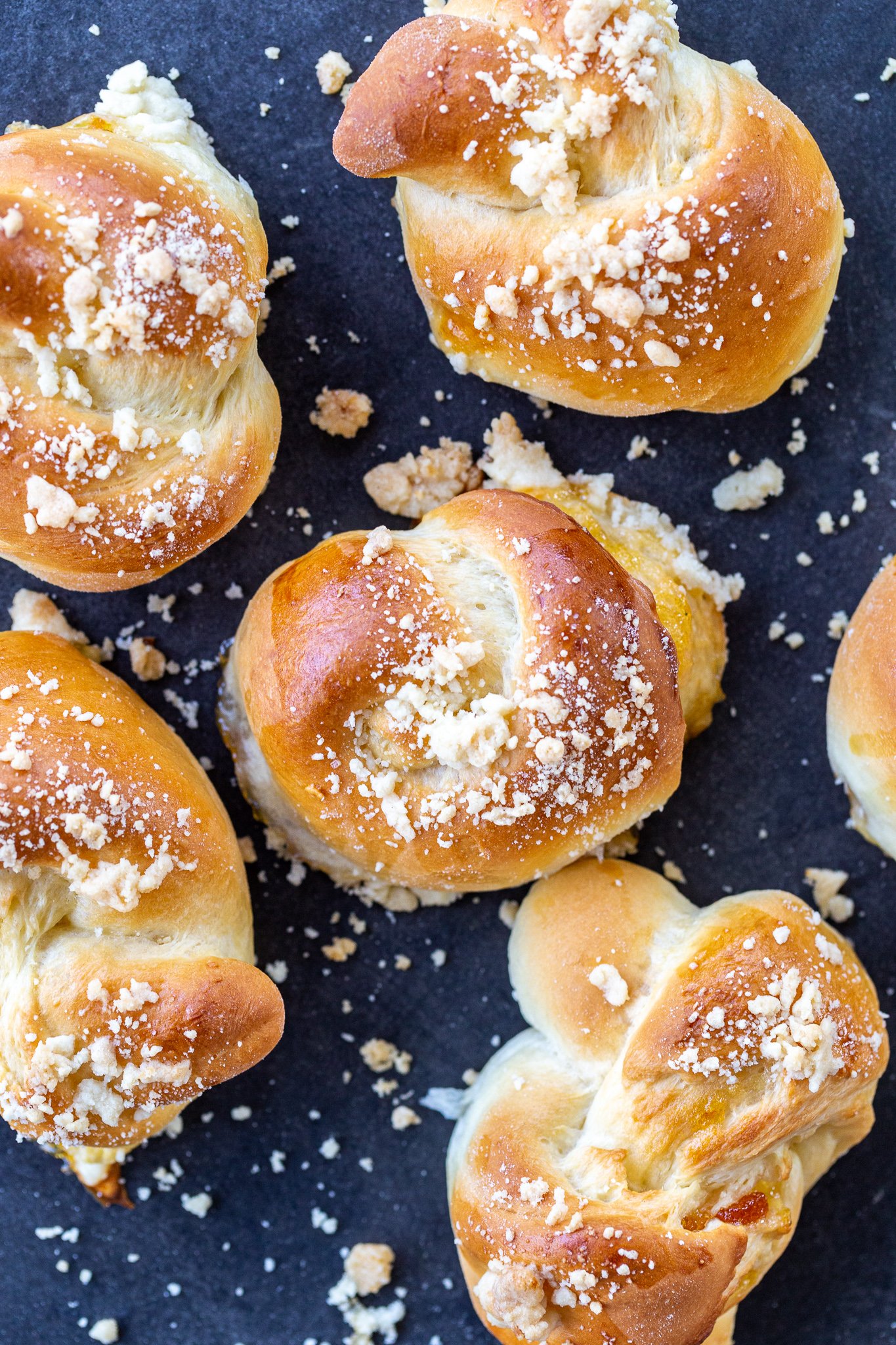 The Best Bulochki Knots Recipe - Momsdish