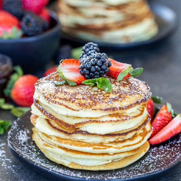 pancakes on a plate