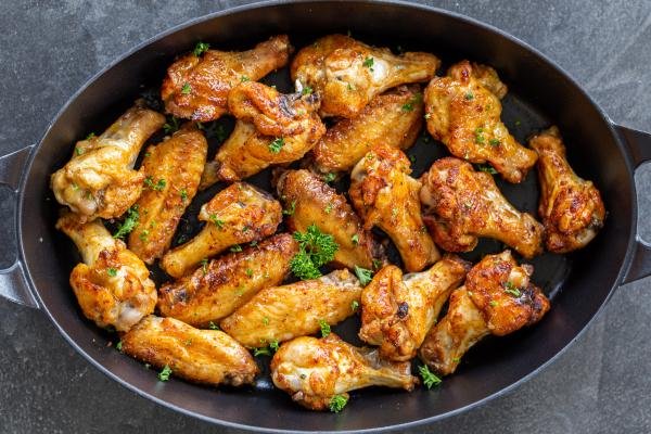 Baked Chicken Wings (3 Ingredients) - Momsdish