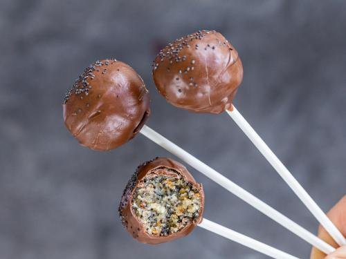 The Best Chocolate Cake Pops - Learn How To Make Them - Momsdish