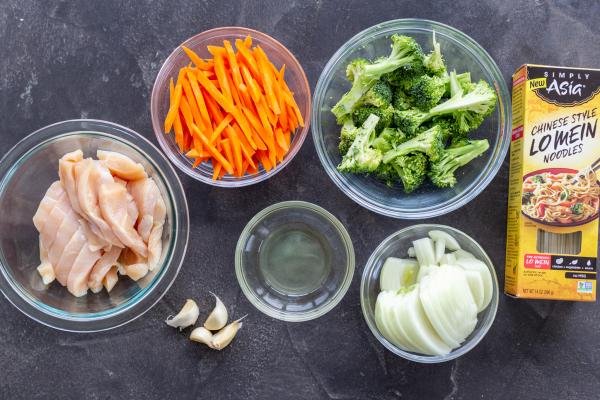 Ingredients for chicken lo mein