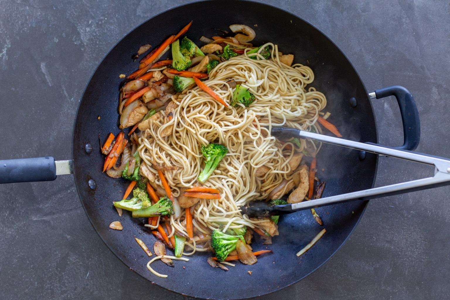 what%ca%bcs in chicken lo mein